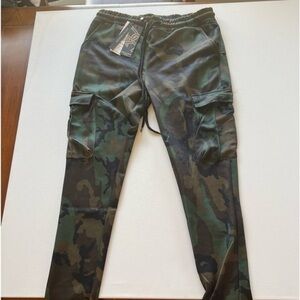 NWT Reason Clothing Classic Cargo Jogger In Camo Size Medium (Z)
